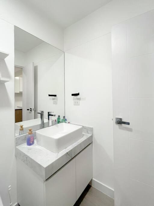 Apartamento Barranco Piso 18 Vista Al Mar Piscina Jacuzzi Gym *